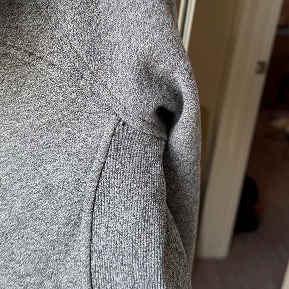 Lululemon Scuba Hoodie - Picture 4 of 6